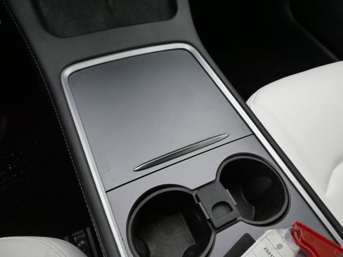 Used 2023 Tesla Model 3 Performance image 23