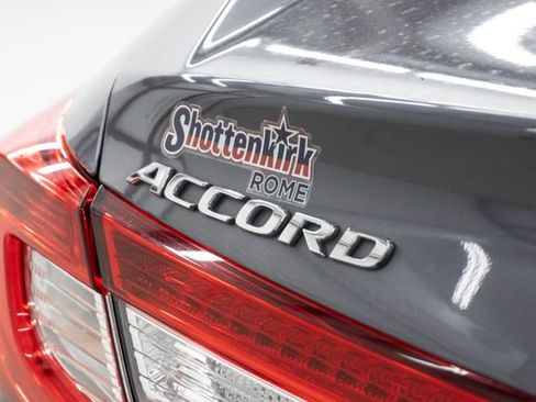 Certified 2020 Honda Accord Touring image 8