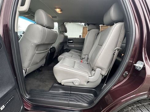 Used 2015 Toyota Sequoia Limited AWD/4WD image 22
