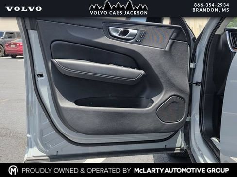 Used 2024 Volvo XC60 B5 Plus AWD/4WD image 15