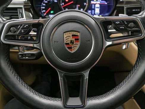 Used 2018 Porsche Macan Turbo image 35