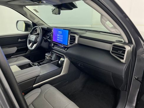 Used 2023 Toyota Sequoia Limited image 23