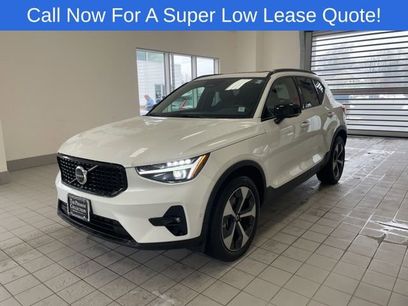 Used 2026 Volvo XC40 B5 Plus w/ Protection Package Premier