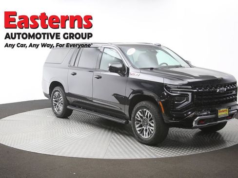 Used 2025 Chevrolet Suburban Z71 AWD/4WD image 54