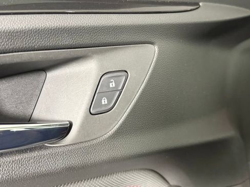 Used 2022 Chevrolet TrailBlazer RS w/ Sun and Liftgate Package FWD image 21