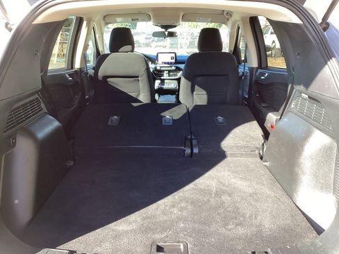 Used 2020 Ford Escape SE image 11