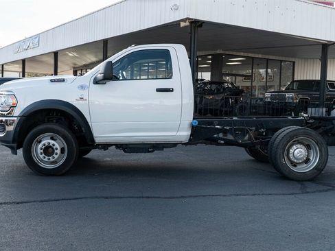Used 2023 RAM 5500 Tradesman w/ Chrome Appearance Group image 3