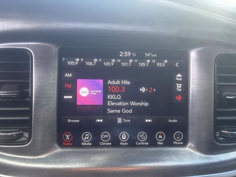 Used 2017 Dodge Charger R/T image 16