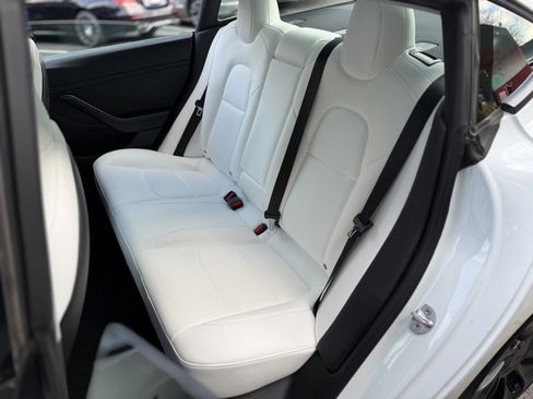 Used 2023 Tesla Model 3 Performance image 31