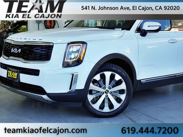 Certified 2022 Kia Telluride EX w/ EX Premium Package FWD image 3