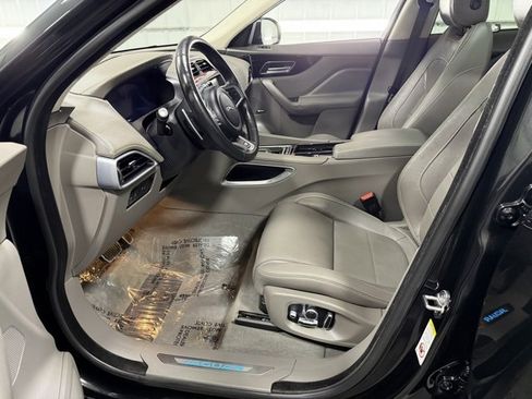 Used 2020 Jaguar F-PACE R-Sport image 12