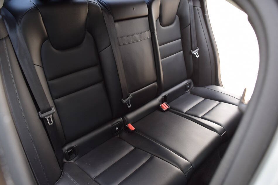Used 2019 Volvo S60 T5 Momentum w/ Multimedia Package FWD image 49