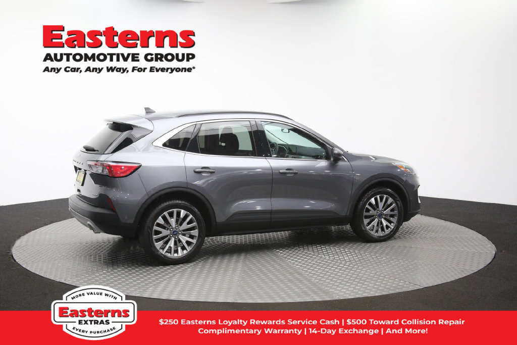 Used 2021 Ford Escape Titanium AWD/4WD image 45