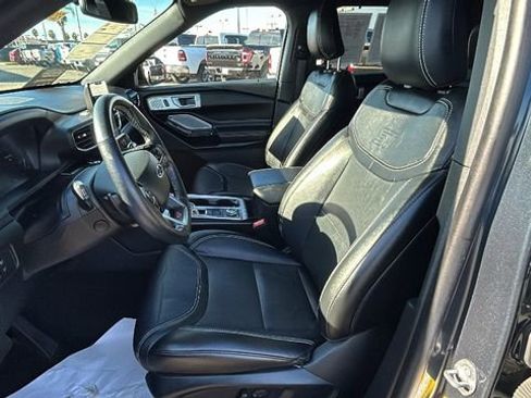 Certified 2022 Ford Explorer ST w/ Equipment Group 401A image 19