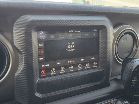 Used 2018 Jeep Wrangler Unlimited Sport S AWD/4WD image 26