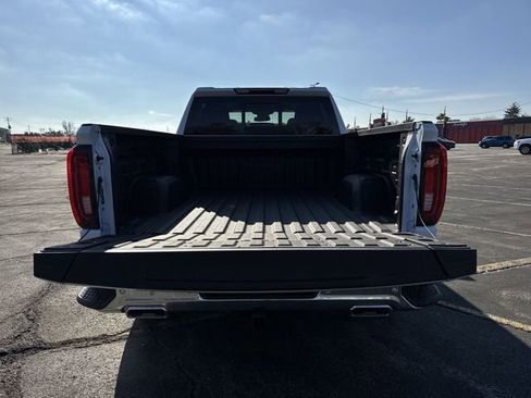 New 2026 GMC Sierra 1500 SLT w/ SLT Premium Plus Package image 24