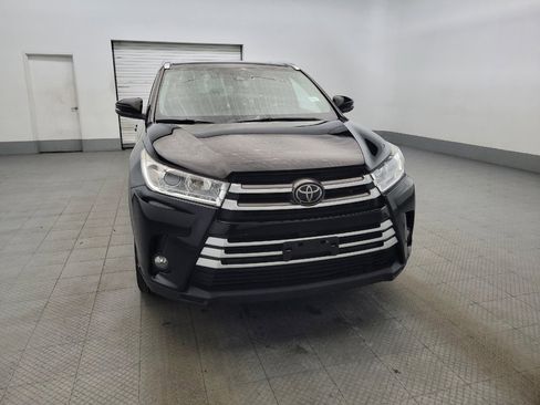 Used 2019 Toyota Highlander XLE image 14
