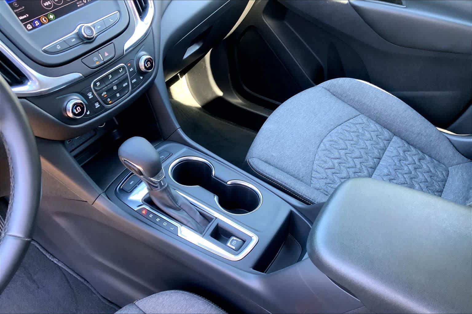 Used 2024 Chevrolet Equinox LT AWD/4WD image 16
