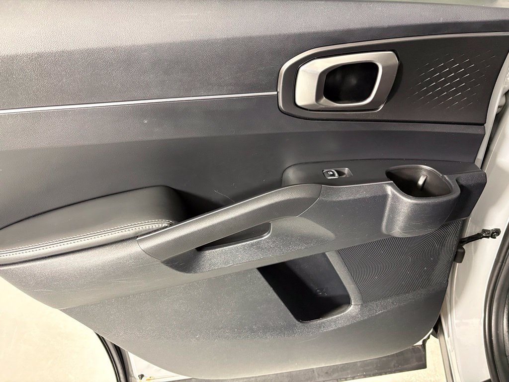 Used 2025 Kia Sorento S w/ Panoramic Sunroof Package FWD image 39
