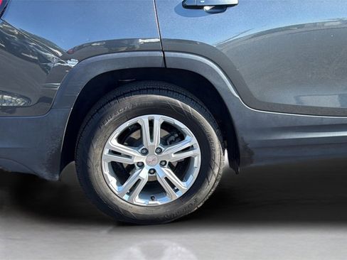 Used 2020 GMC Terrain SLE image 17