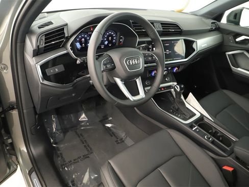 New 2025 Audi Q3 2.0T Premium image 15