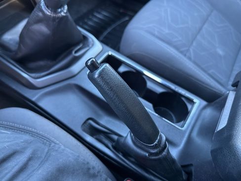 Used 2016 Toyota Tacoma SR5 image 17