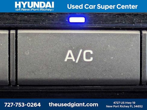 Used 2018 Hyundai Elantra Limited FWD image 21