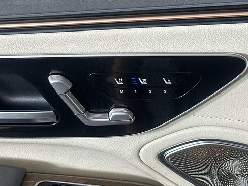Certified 2023 Mercedes-Benz EQS 580 4MATIC Sedan image 11
