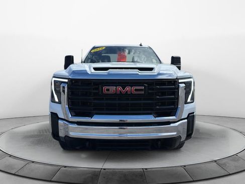 Used 2024 GMC Sierra 2500 Pro AWD/4WD image 2