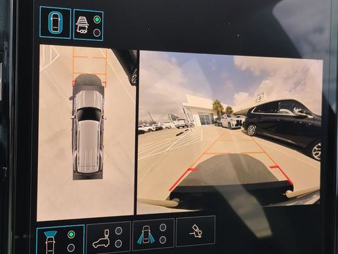 Used 2025 GMC Yukon Denali image 19