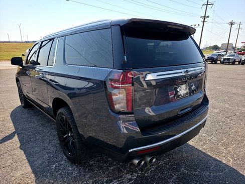 Used 2021 Chevrolet Suburban High Country image 5