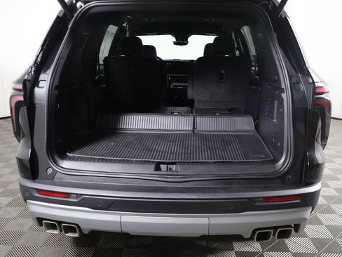 Used 2026 Chevrolet Traverse LT w/ Driver Confidence Package AWD/4WD image 18