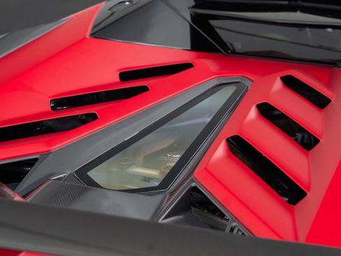 Used 2021 Lamborghini Aventador SVJ AWD/4WD image 29