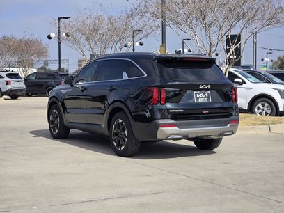 New 2025 Kia Sorento S w/ Panoramic Sunroof Package