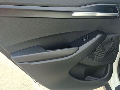 New 2026 Kia Seltos LX image 8