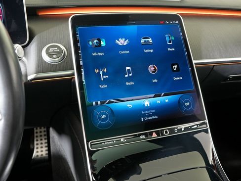 Certified 2022 Mercedes-Benz S 500 4MATIC image 20