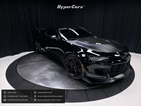 Used 2021 Chevrolet Camaro ZL1 RWD image 1