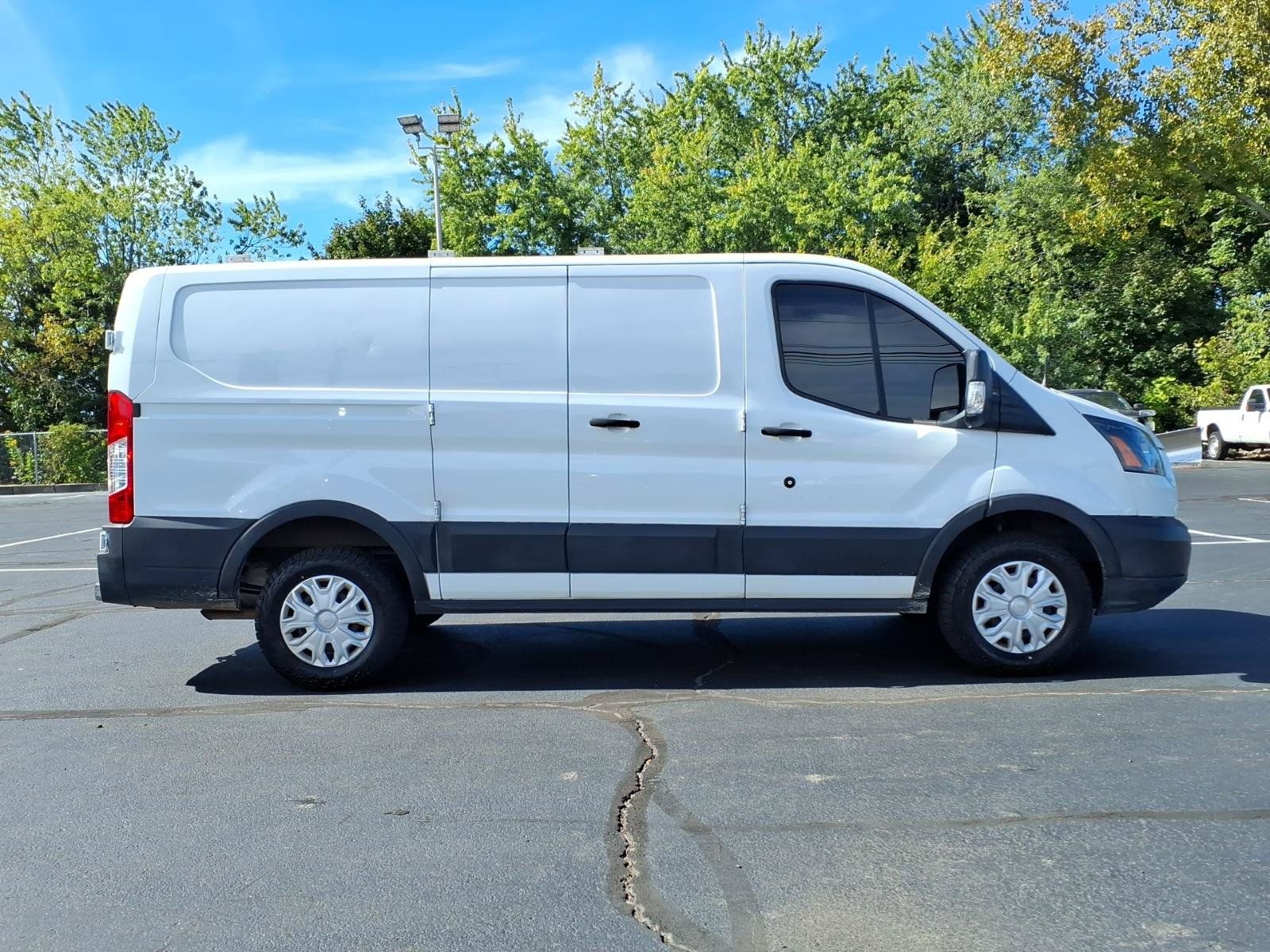 Used 2019 Ford Transit 250 130 Low Roof RWD image 9