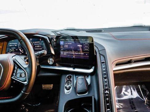 Used 2021 Chevrolet Corvette Stingray Premium Cpe w/ Z51 Performance Package RWD image 16