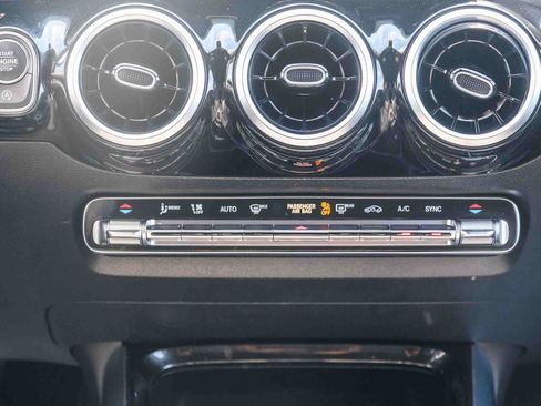 Used 2023 Mercedes-Benz GLA 250 image 15