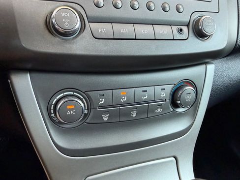 Used 2014 Nissan Sentra SV FWD image 32