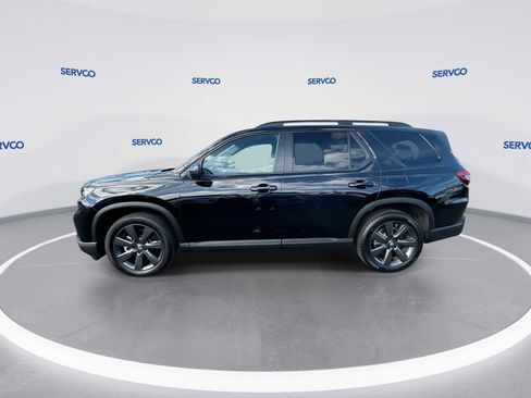 Used 2025 Honda Pilot Sport image 5