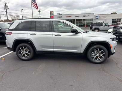 New 2025 Jeep Grand Cherokee Limited w/ Trailer Tow Package