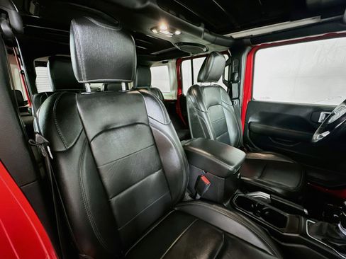 Used 2021 Jeep Wrangler Unlimited Sahara AWD/4WD image 26