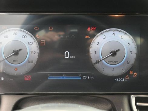 Used 2024 Hyundai Elantra Limited FWD image 10