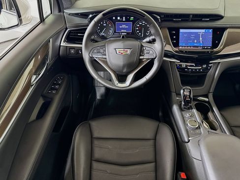 Certified 2025 Cadillac XT6 Premium Luxury w/ Platinum Package AWD/4WD image 22