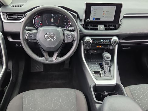 Used 2024 Toyota RAV4 XLE AWD/4WD image 11