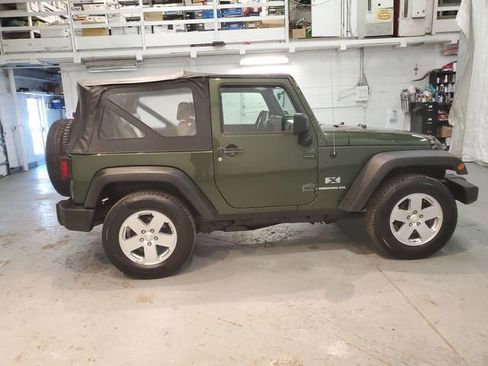 Used 2009 Jeep Wrangler X image 7