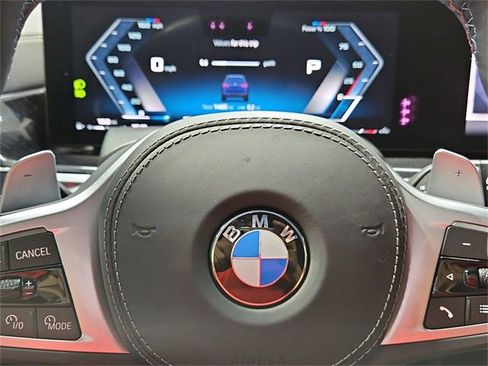 Used 2025 BMW X7 M60i image 31