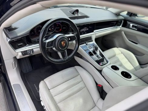 Used 2018 Porsche Panamera image 26